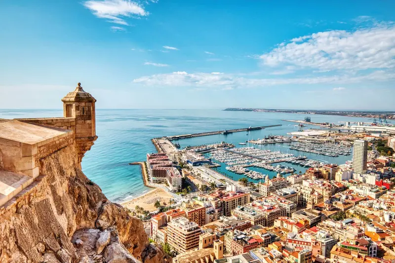 Vista de Alacant-Alicante para el directorio de Empresas de alquiler de maquinaria