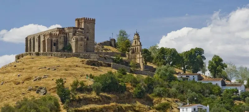 Vista de Aracena para el directorio de Empresas de alquiler de maquinaria