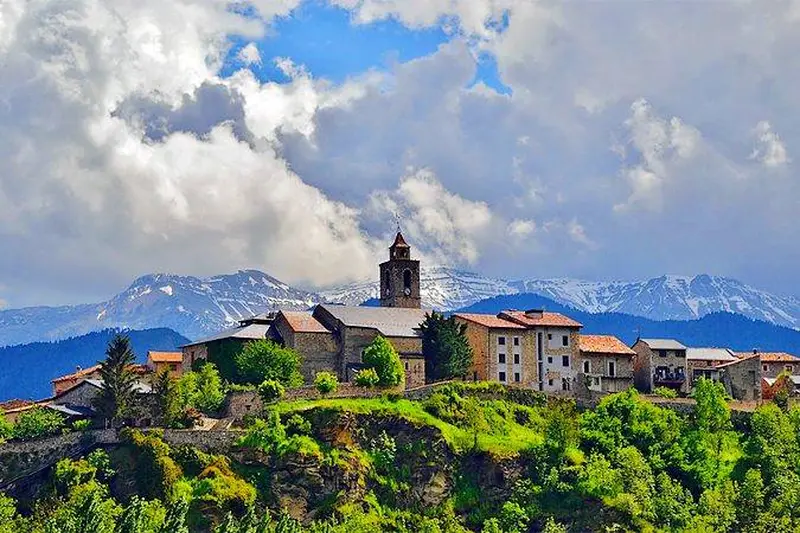 Vista de Bellver de Cerdanya para el directorio de Empresas de alquiler de maquinaria