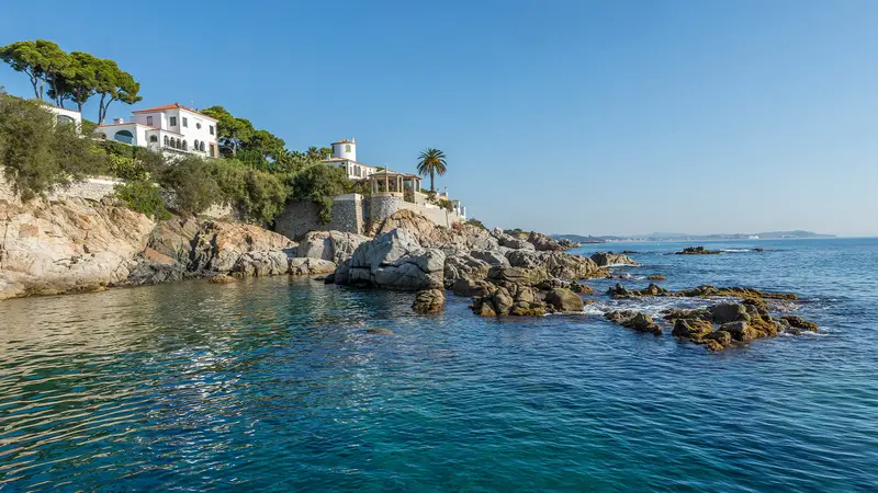 Vista de Castell-Platja d'Aro para el directorio de Empresas de alquiler de maquinaria