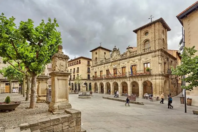 Vista de Estella-Lizarra para el directorio de Empresas de alquiler de maquinaria